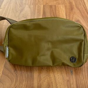 ❤️ Lululemon Everywhere Belt Bag Burnt Caramel NWT